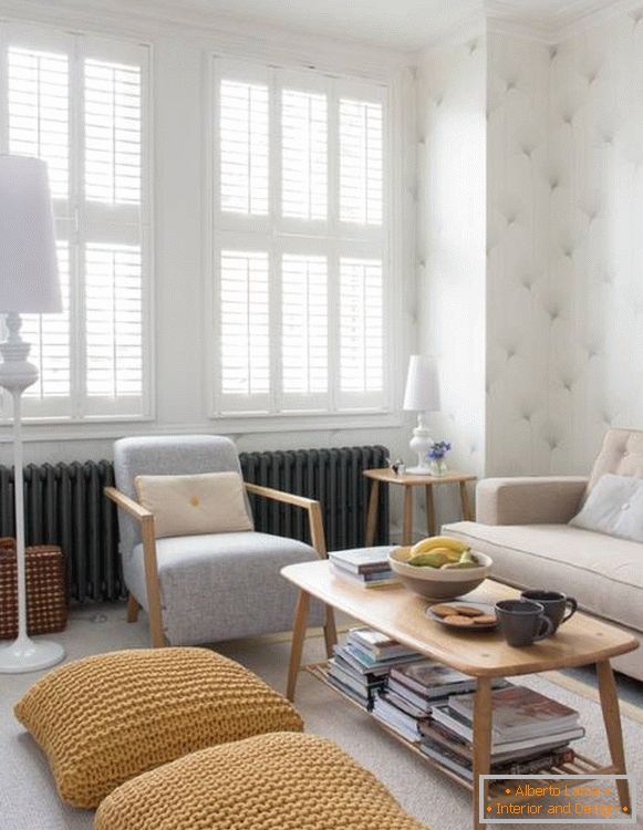 světlý koberec v designu-obývací pokoj