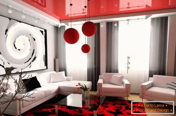 Návrh interiéru s protaženým stropním červeným