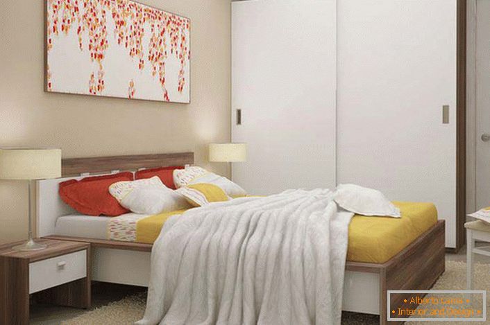 Laconický a funkční modulární nábytek je tou správnou volbou pro malou ložnici.