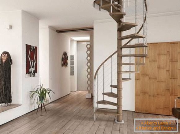 Krásné schodiště v domě - moderní design točitého schodiště