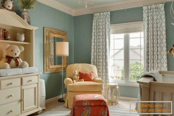 Malování stěn v bytě - fotografie modré školky