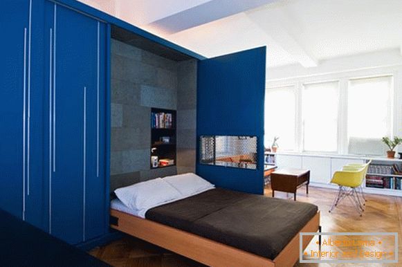Kreativní interiér bytu v modrém