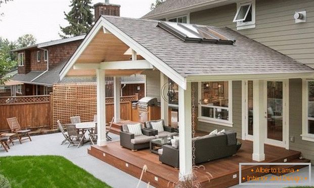 veranda na dřevěný dům