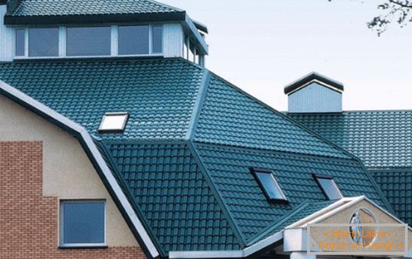 Zařízení střechy z kovové tašky 1