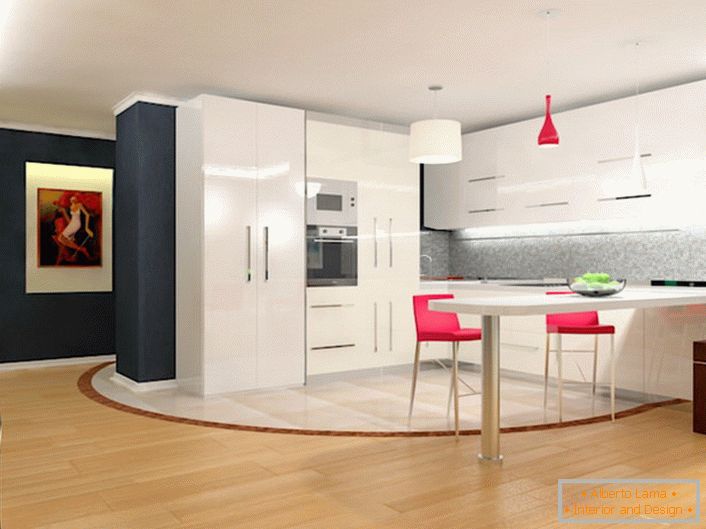 Prostorná kuchyně ve stylu minimalismu s lakonickou kuchyní. Jednoduchost, praktičnost a funkčnost jsou vtaženy do jediného pojetí stylu.