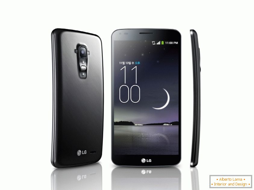 LG G Flex ve třech rovinách