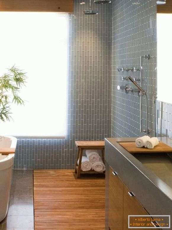 Dřevěná sprchová vanička - rošt vestavěný do podlahy