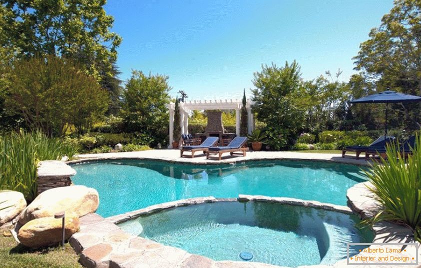 Luxusní bazén v novém domě Channing Tatum