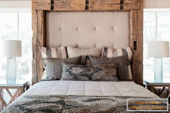 Dřevěná postel s vlastními rukama s měkkou hlavou - foto