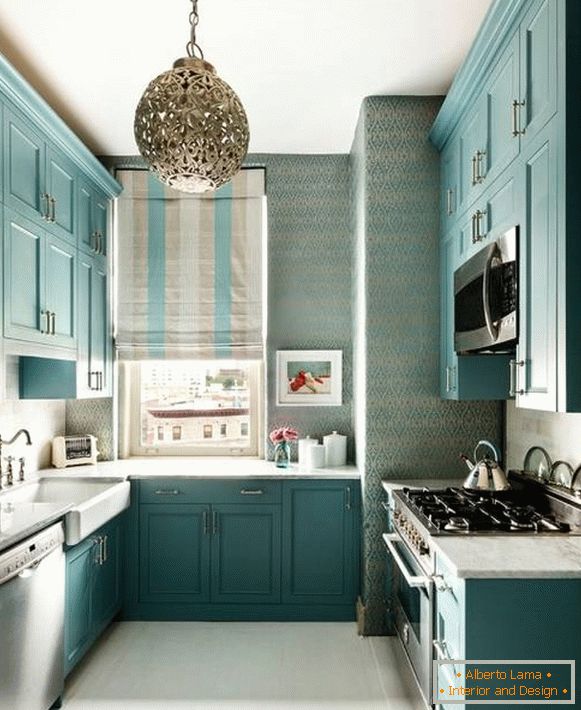 Kuchyňské provedení v modré barvě