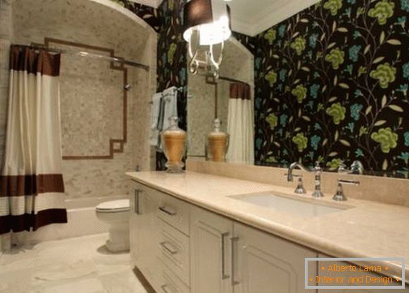 Tapety a koupelnové dlaždice ve stylu Provence