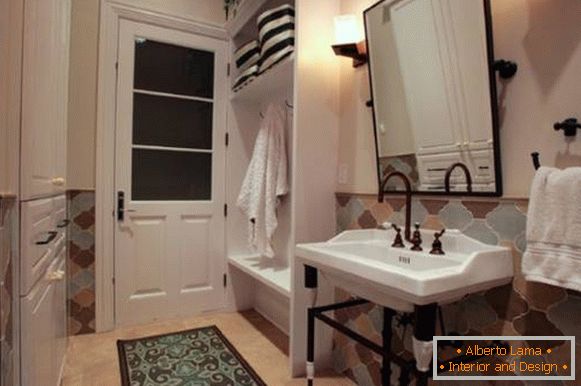 Stylová kadeřavá dlažba pro koupelnu ve stylu Provence