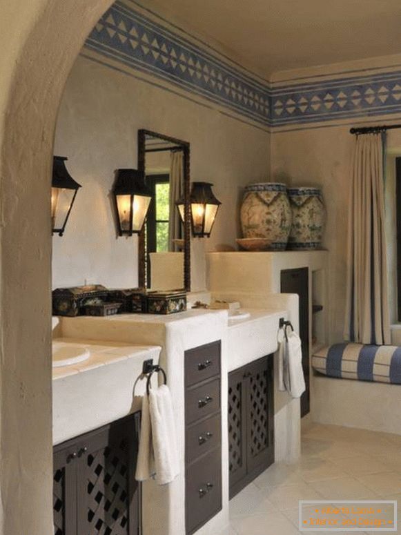 Starobylý design v koupelně ve stylu Provence