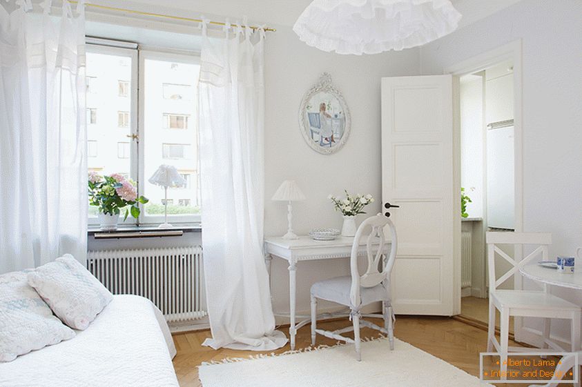 Návrh bydlení ve skandinávském šikovném stylu ve Švédsku