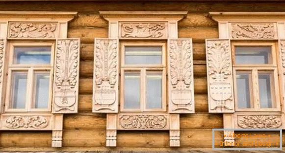 наличники на okna v dřevěném domě
