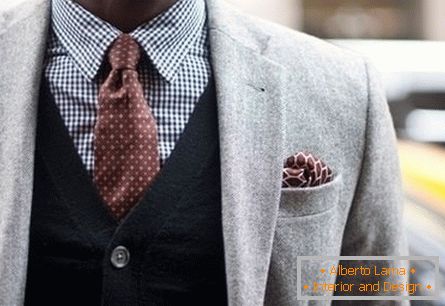 Výběr kravaty pro šedé sako