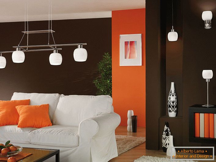 Správný příklad osvětlení obývacího pokoje ve stylu avantgardy.
