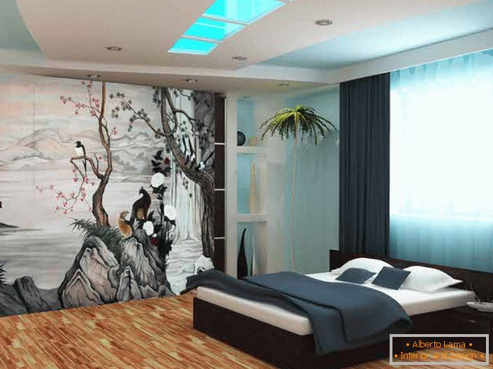 Chcete-li zdobit stěny ložnice ve stylu japonského minimalismu, byla použita tapeta s fotografickým potiskem. Tematická kresba činí kompozici originální a kompletní.