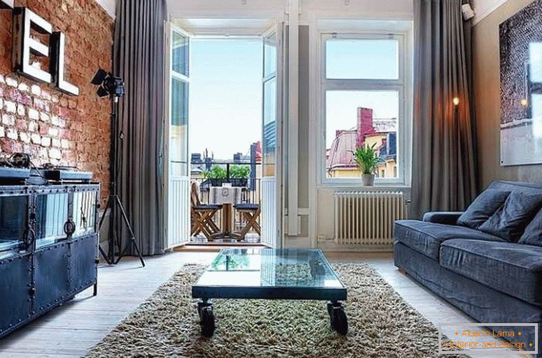 Stylový obývací pokoj malého bytu ve Švédsku