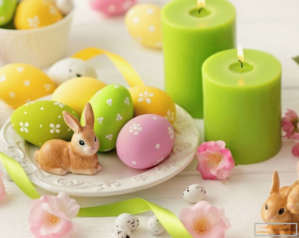 Velikonoční vajíčka a dekorace