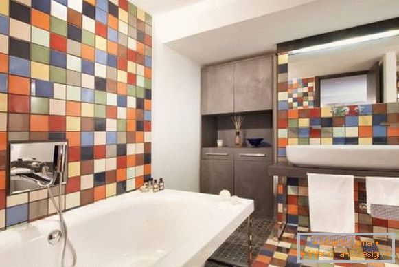 Vícebarevné fotografické návrhy koupelnových dlaždic