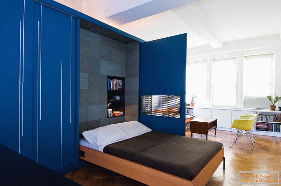 Bed-transformátor v obývacím pokoji