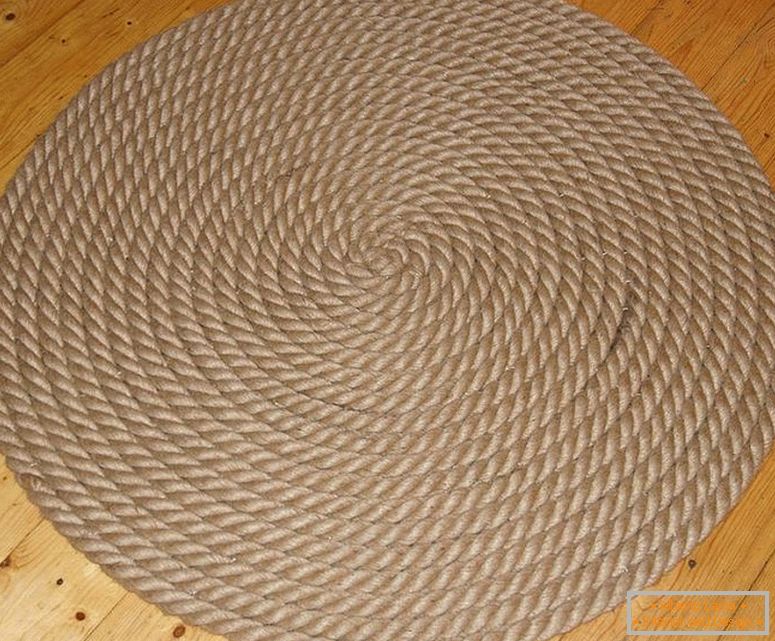 Kruhový lanový koberec