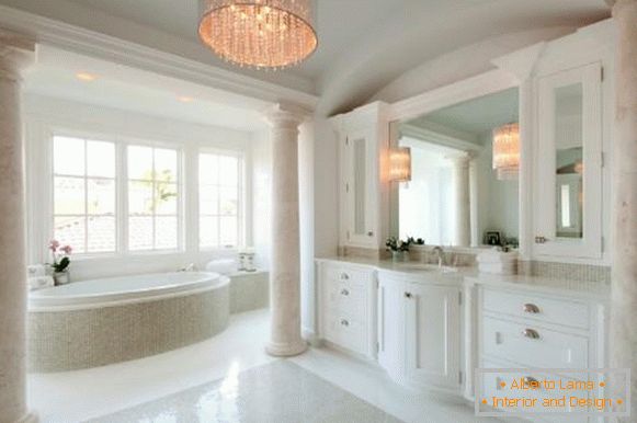 lustr pro koupelnu v klasickém stylu
