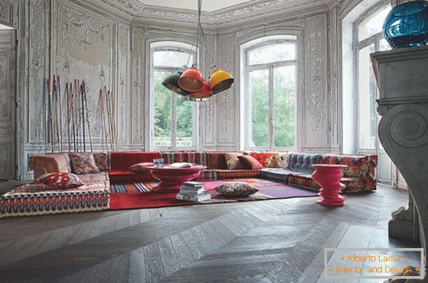 Návrh obývacího pokoje v indickém stylu