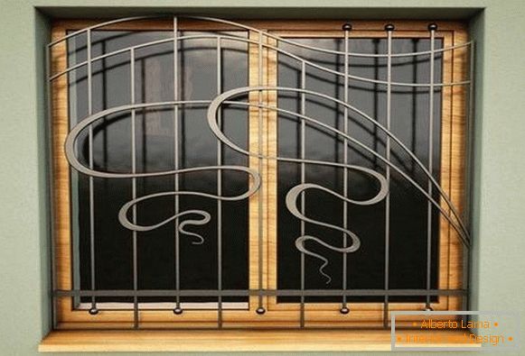 Neobvyklé kovové okenní mřížky pro ochranu
