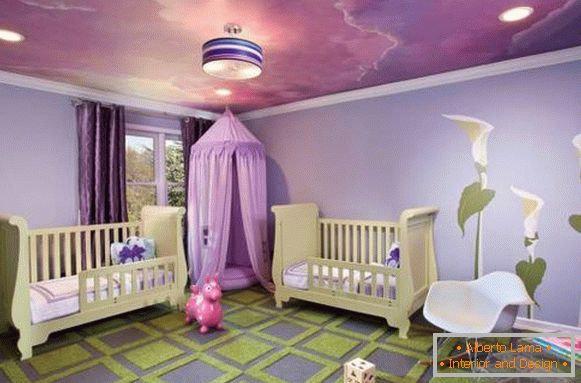 Fialová barva v interiéru dětské ložnice