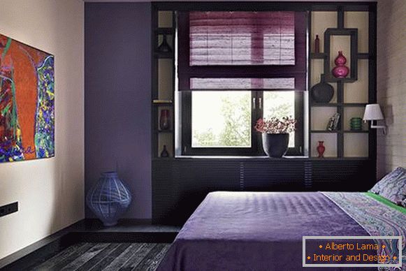 Ložnice v fialové - fotografický design s tmavým stromem