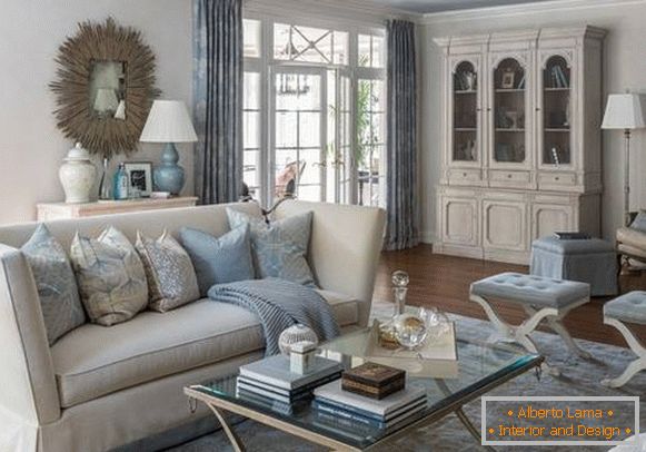 Krásné vitríny pro klasický obývací pokoj