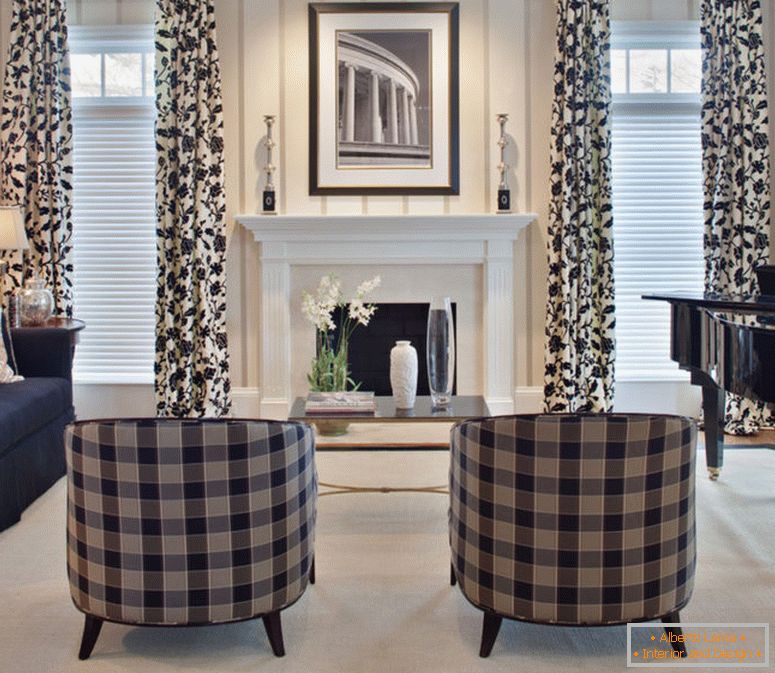 hezké buvolové závěsy - v obývacím pokoji - panely soudobé se záclonami - vedlejší obývací pokoje - postranní - s dlouhými závěsy - a černou pohovkou