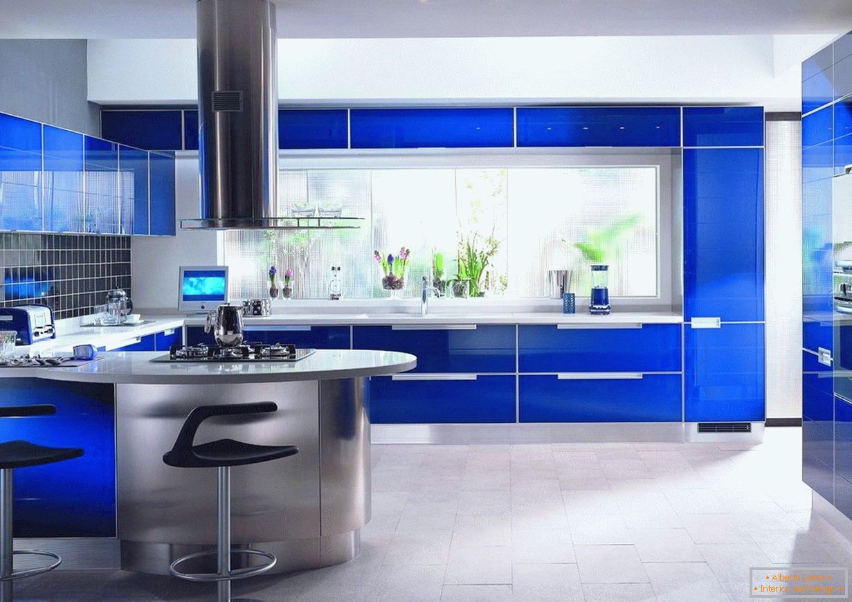 Fasády kuchyně v modré