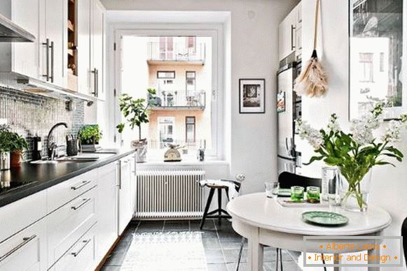Kuchyňský design ve dvoupokojovém bytě ve skandinávském stylu