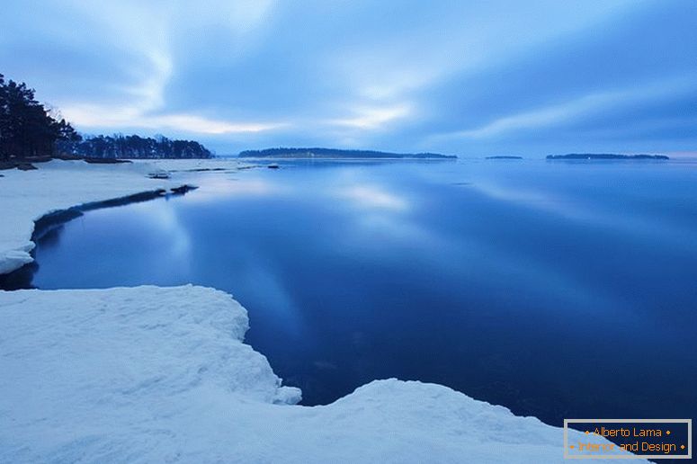 Ledové jezero ve Finsku