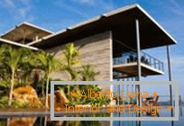 Moderní architektura: Luxusní vila s výhledem na záliv Phuket, Thajsko