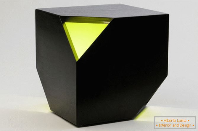 Nugget Hollow podsvícený stůl z designu HUXHUX