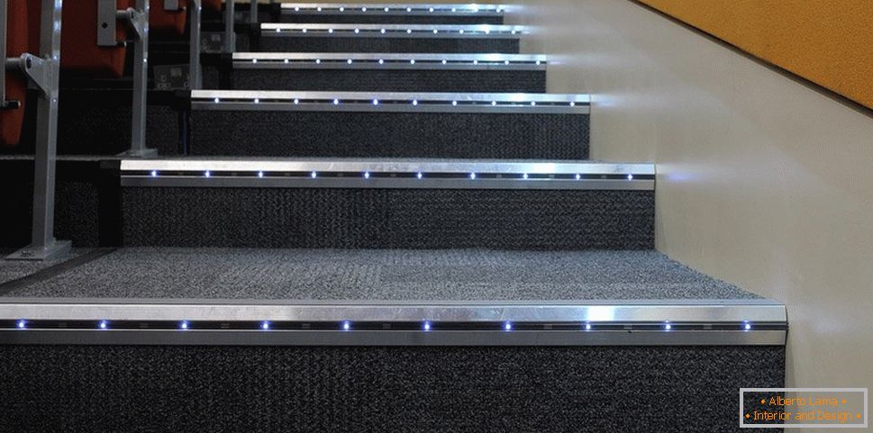 LED osvětlení schodů