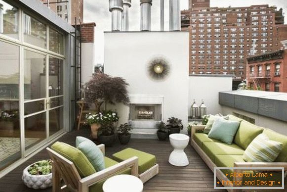 Krásné terasy - fotografie ve výškové budově s apartmány