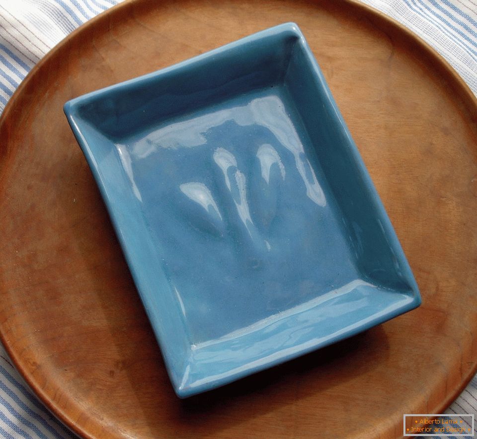 Modrá keramická miska na mýdlo