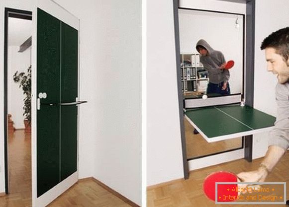 Dveře pro ping-pong