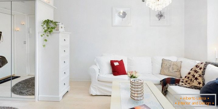 Interiér obývacího pokoje v bílé barvě