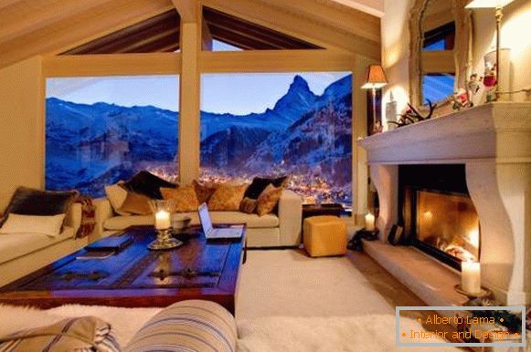 Bílý obývací pokoj s luxusním výhledem
