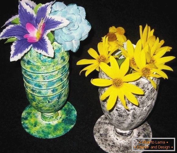 Jak vyrobit venkovní vázu z plastové lahve