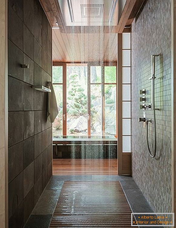 Moderní sprcha v domě