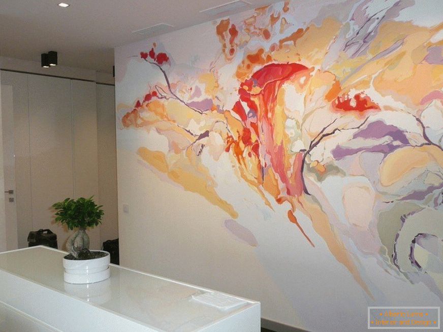 Malování s akrylovými barvami стен в интерьере