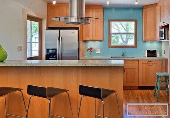 Kombinace s modrou barvou v interiéru kuchyně
