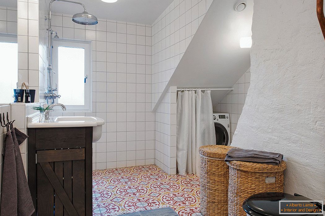 Interiér koupelny ve skandinávském stylu